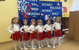 Galeria aktualności W hołdzie Ojczyźnie &ndash; występ przedszkolak&oacute;wa 1
