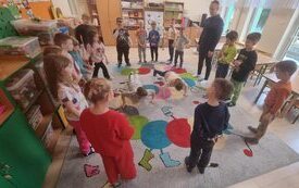 Galeria aktualności Poznajemy zawody: przedszkolaki o pracy nauczyciela WF 3