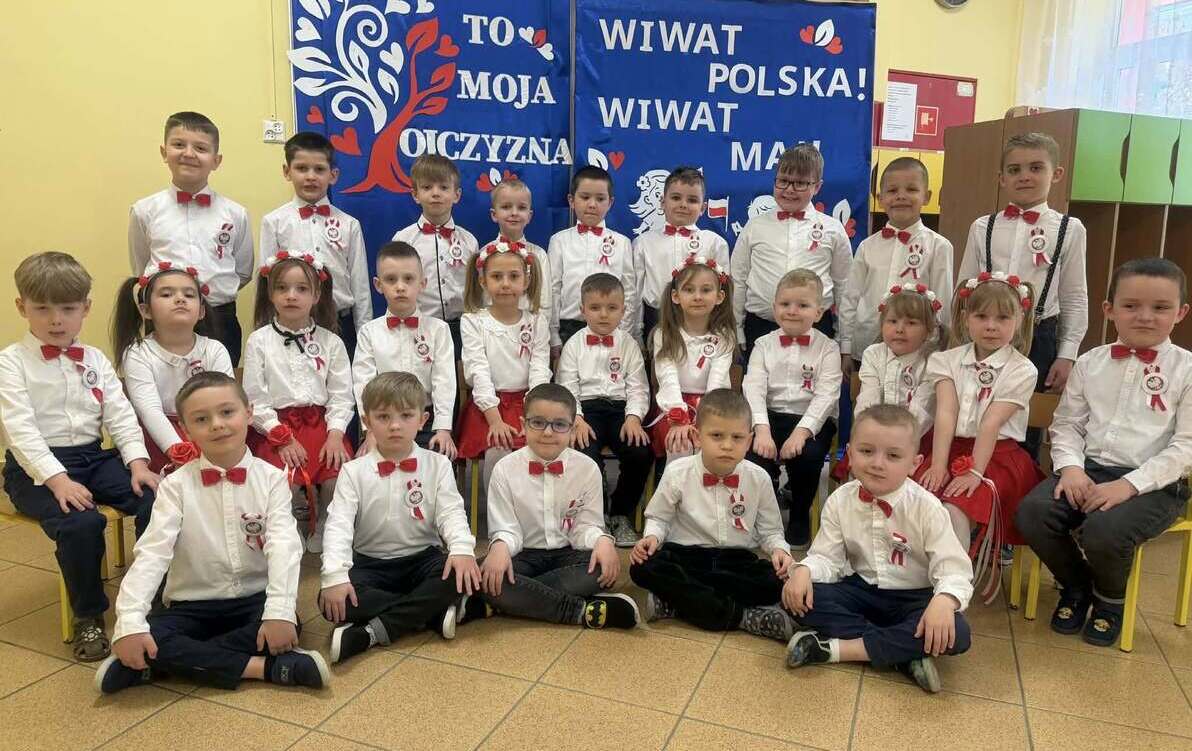 Zdjęcie do W hołdzie Ojczyźnie &ndash; występ przedszkolak&oacute;wa